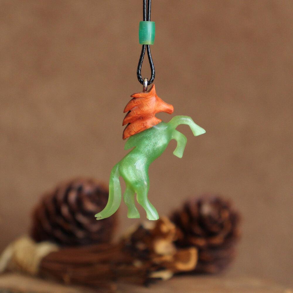 Pferd Halskette - Hergestellt Aus Stabilisierter Erle Und Epoxidharz. Alle Details Sind Von Hand Gefertigt Pferd Halskette - Hergestellt Aus Stabilisierter Erle Und Epoxidharz. Alle Details Sind Von Hand Gefertigt von AWENNART