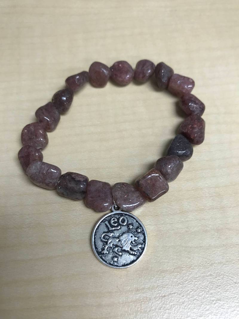 Sternzeichen - Leo Colletction Muskovit Nugget Stretch-Armband von AWakeDesignShop