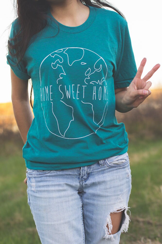 Boho Home Sweet Globe T-Shirt - Unisex Welt Zeichnung Boho Home Sweet Globe T-Shirt - Unisex Welt Zeichnung von AWanderfulSoul