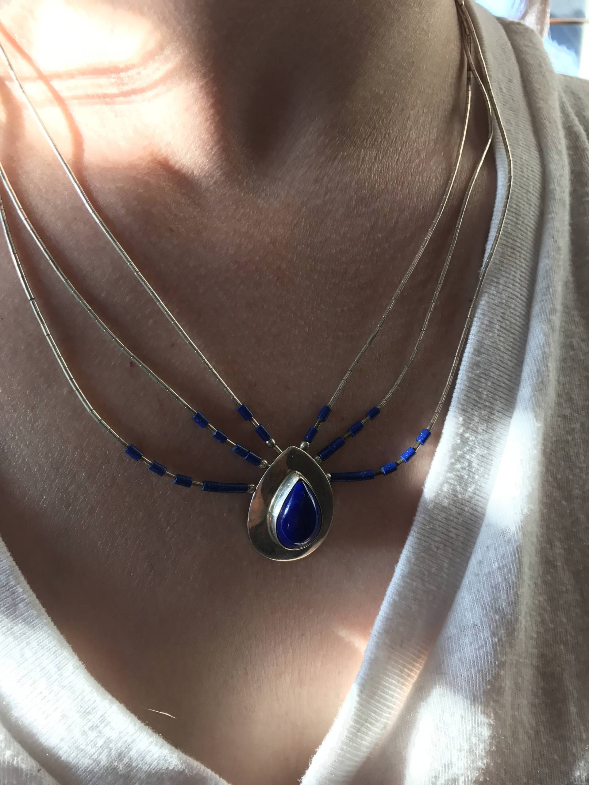 sterling Silber Und Lapislazuli Halskette sterling Silber Und Lapislazuli Halskette von AWildHareVintage