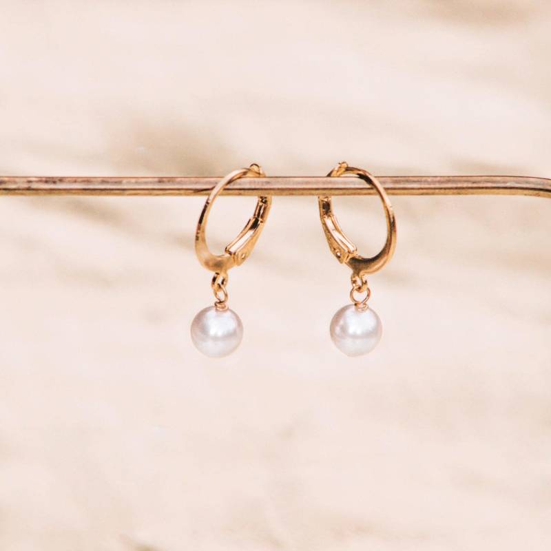 14K Gold Gefüllte Hoop Ohrringe, Perle Brautjungfer Geschenk, Kleine Hoops, Geschenk Für Frau, Mini Creolen von AWorthyBrand