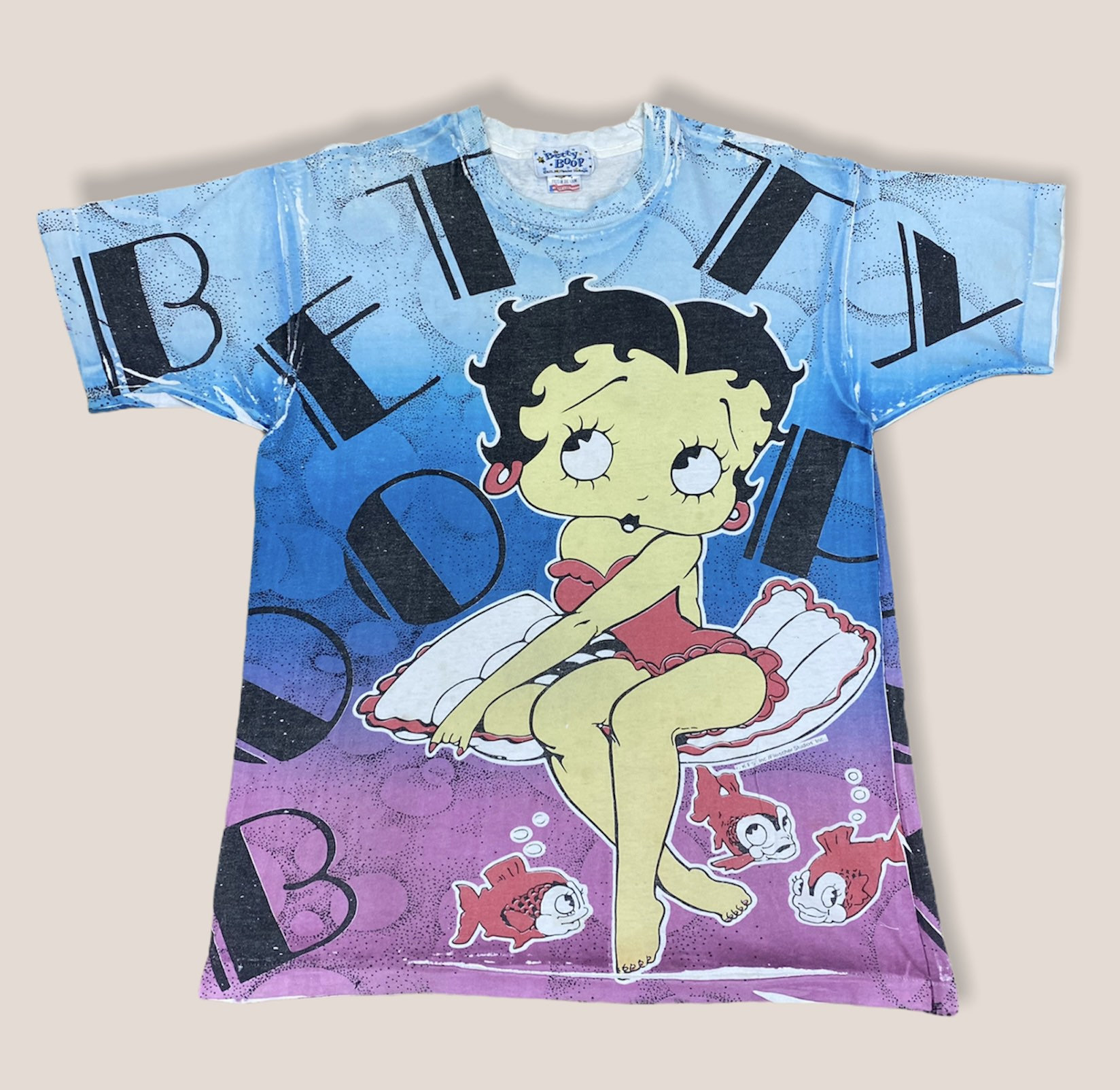 Vintage 90Er Jahre Betty Boop Alloverprint Spiegel Print Vintage 90Er Jahre Betty Boop Alloverprint Spiegel Print von AYAANGARAGE