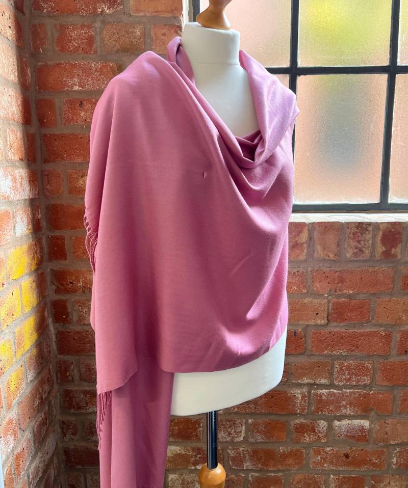 Rose Pink Warm Pashmina Super Soft Large Wrap Für Besondere Anlässe von AYStudioUK