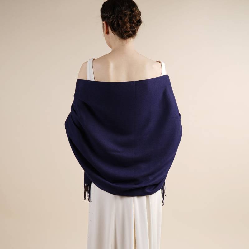 Navy Blue Pashmina Drew Super Soft Große Besondere Anlass Wrap Mit Quasten von AYStudioUK