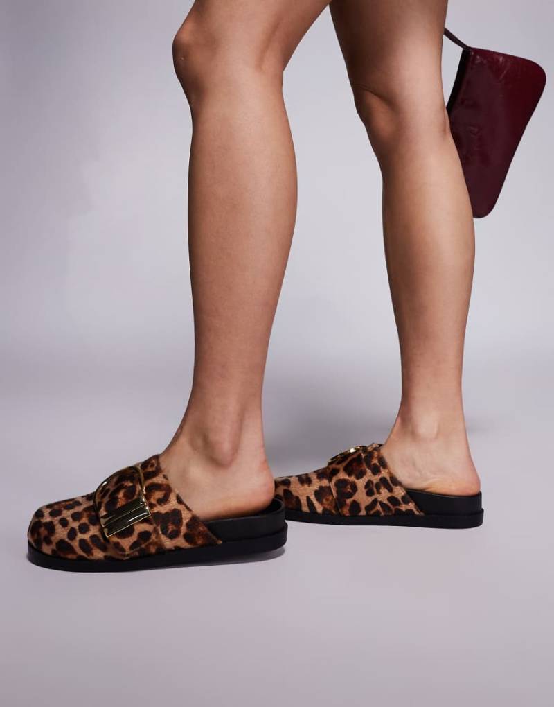 Azalea Wang - Archibald - Mules mit Leopardenmuster und Schnallendetail-Bunt von AZALEA WANG