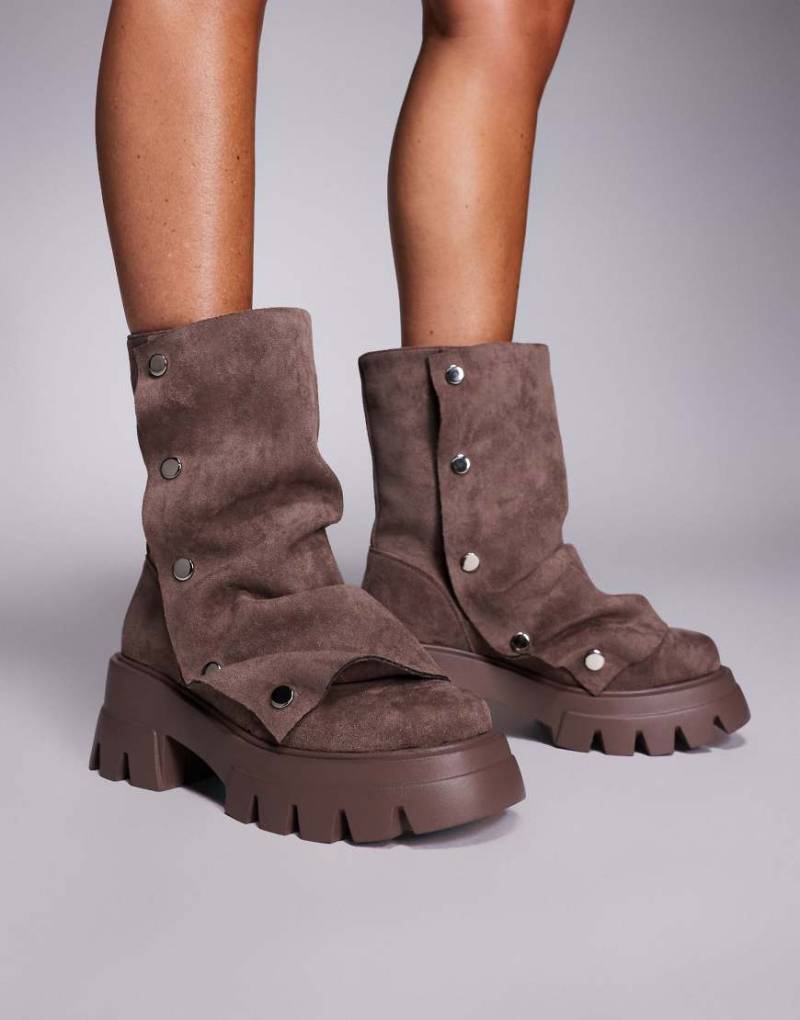 Azalea Wang - Bharti - Ankle-Boots in Kakao mit Nietenbesatz und dicker Sohle-Grau von AZALEA WANG