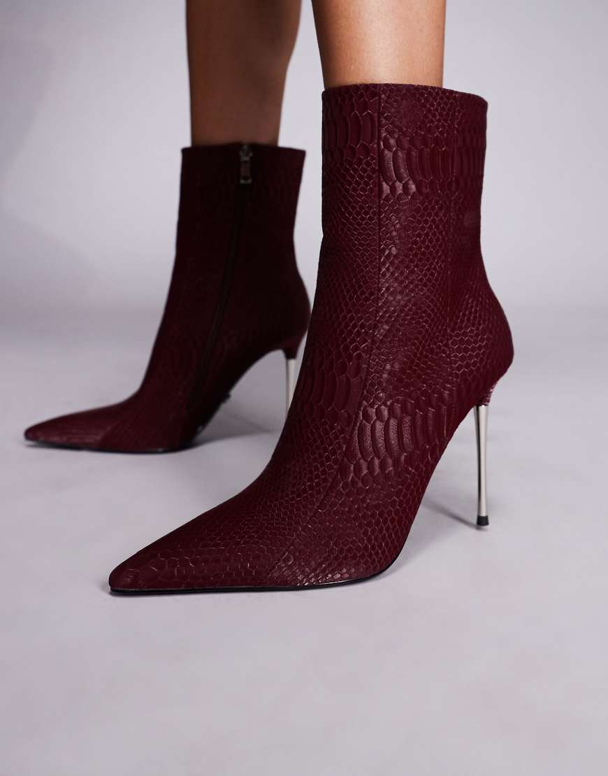 Azalea Wang - Calean - Ankle-Boots in Burgunderrot mit Stilettoabsatz Azalea Wang - Calean - Ankle-Boots in Burgunderrot mit Stilettoabsatz von AZALEA WANG
