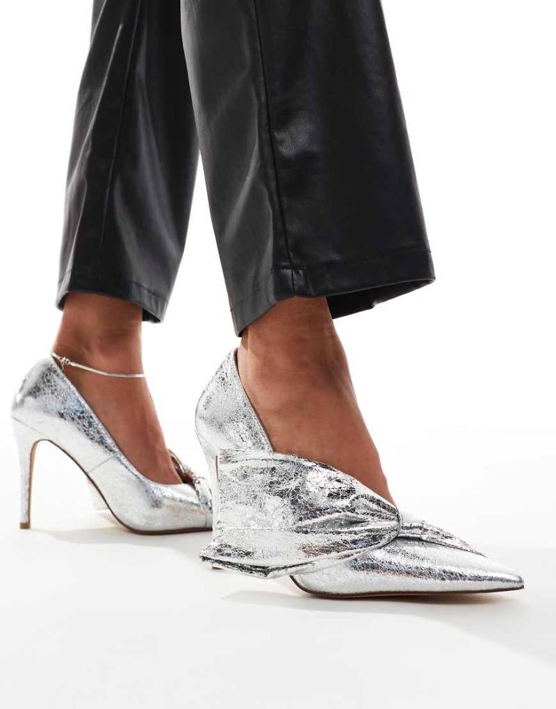 Azalea Wang - Geovanni - Verzierte Schuhe mit Absatz in Silber von AZALEA WANG