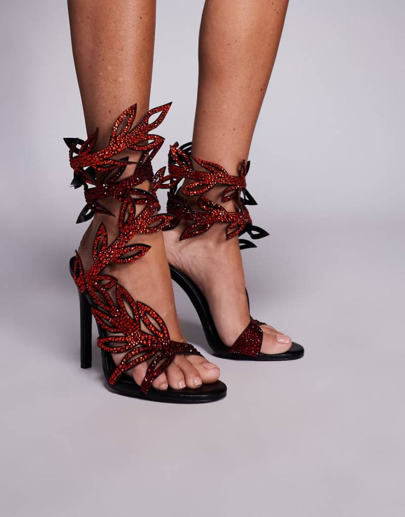 Azalea Wang - Meier - Verzierte Sandaletten in Schwarz mit Absatz und Spiralen in Rot von AZALEA WANG