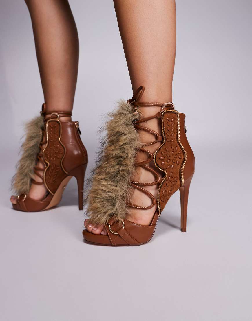 Azalea Wang - Shainy - Stiefel in Braun mit flauschigem Detail und hohem Absatz-Brown von AZALEA WANG