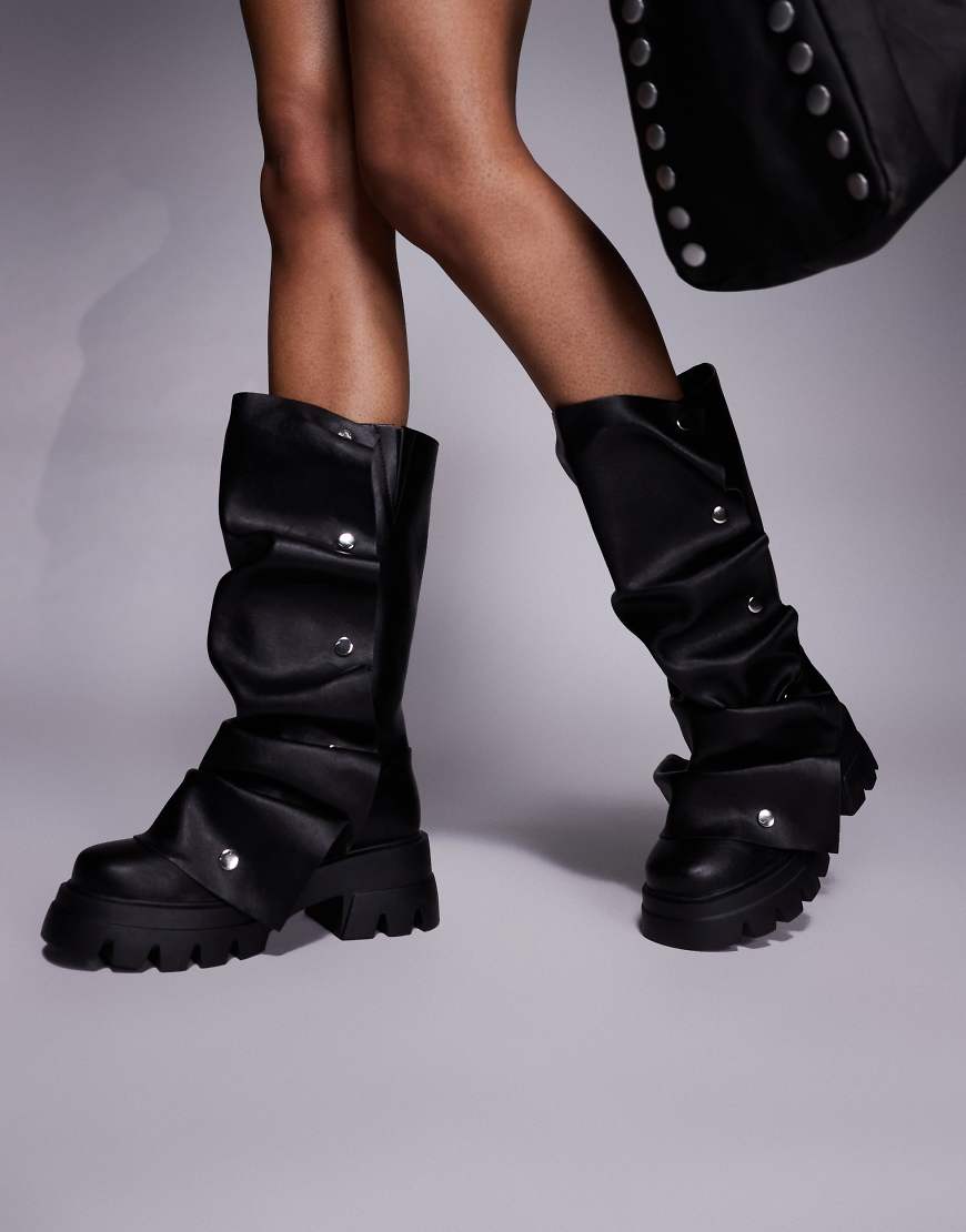 Azalea Wang - Sybel - Kniehohe Stiefel in Schwarz mit umgeschlagenem Schaft und Nietenbesatz von AZALEA WANG