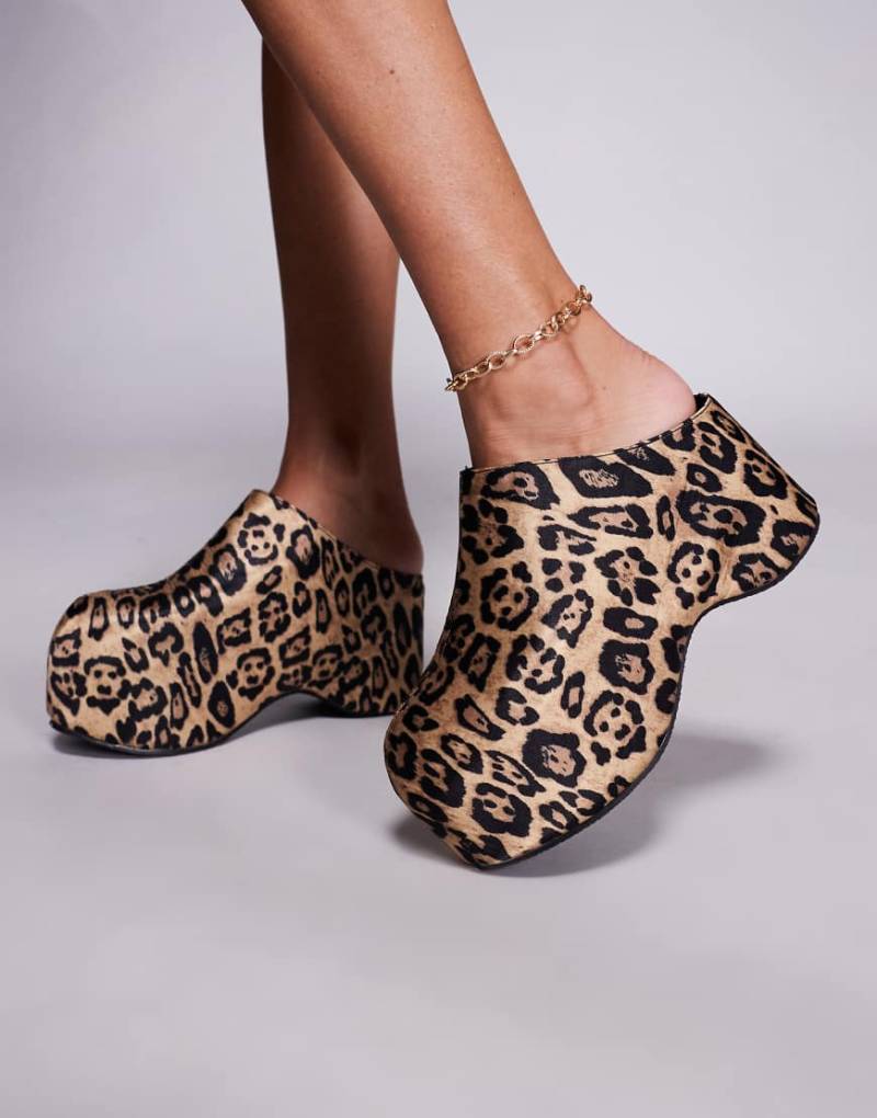 Azalea Wang - Teatree - Mules mit Leopardenmuster und Plateausohle-Bunt von AZALEA WANG