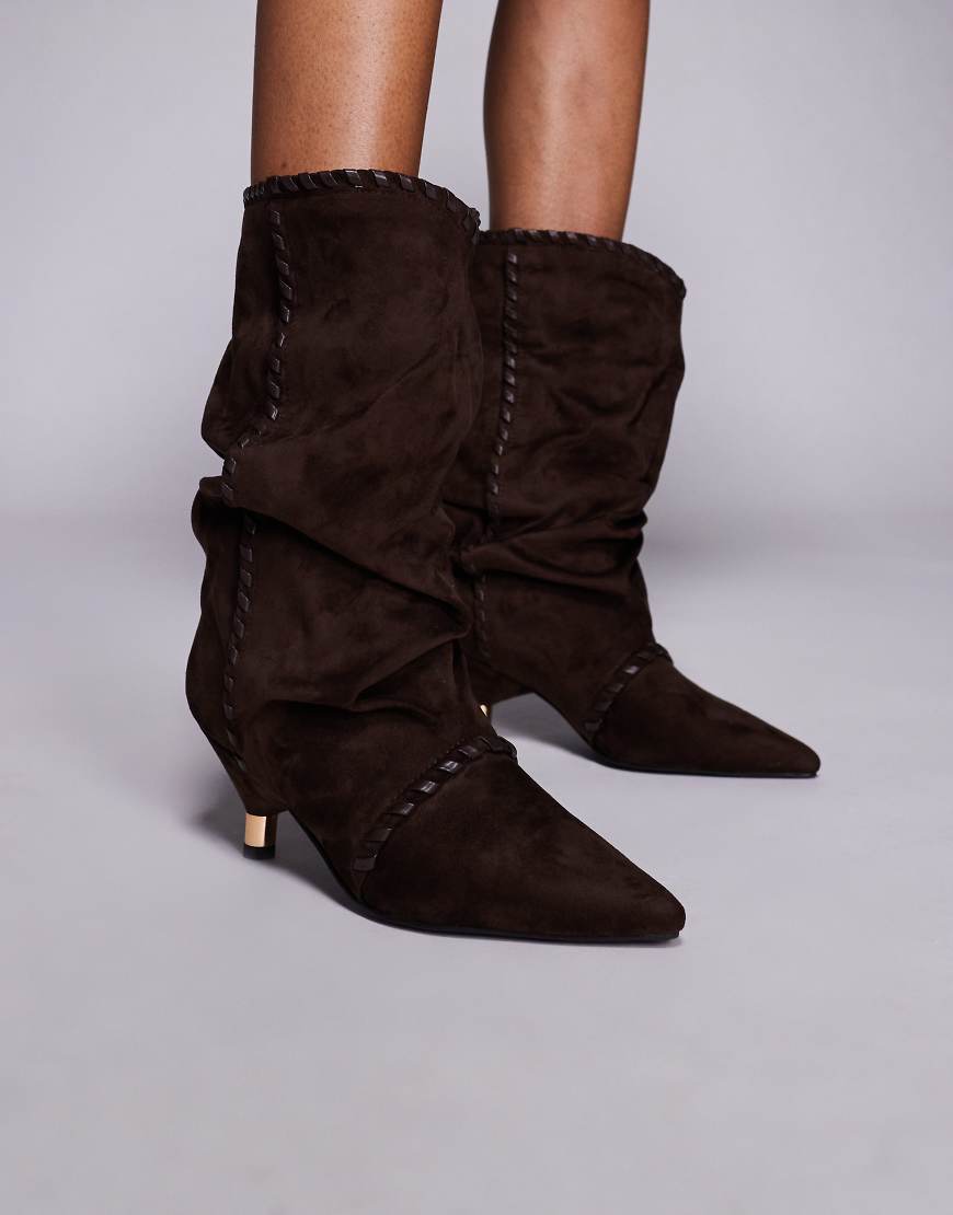 Azalea Wang - Wink - Stiefeletten aus Wildlederimitat in Braun mit Kitten-Heel von AZALEA WANG