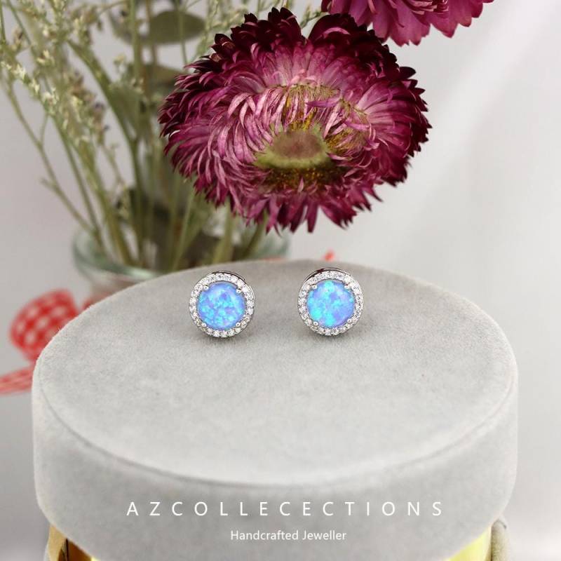 Blauer Opal Cz Halo Ohrstecker in Sterling Silber - 8 Mm Nachhaltige Lab Petite von AZCollecections