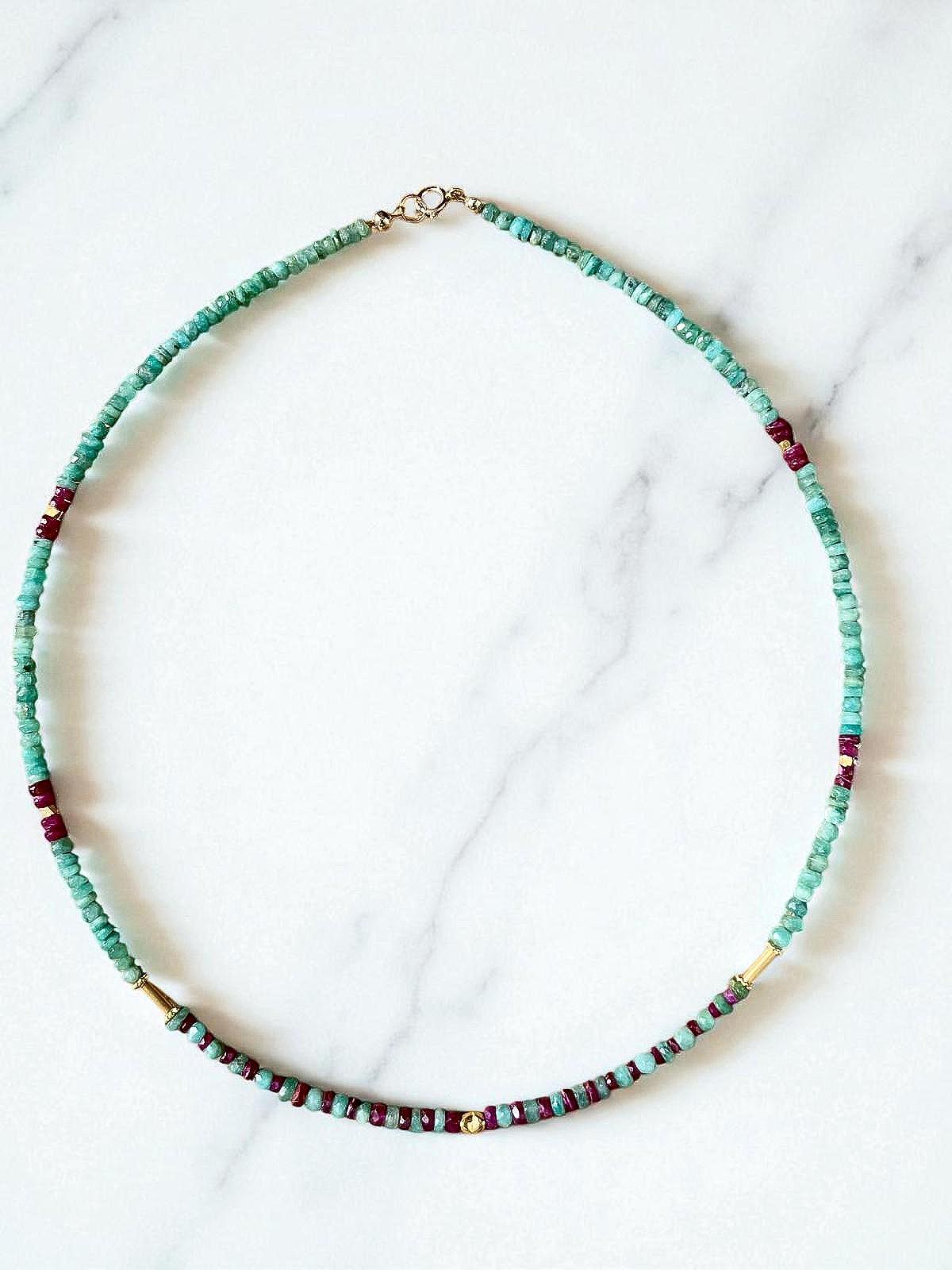 Tara - Natürliche Smaragd & Rubin Edelstein Halskette Mit 18K Gold Elementen von AadhyamArtisanJewels