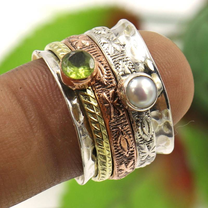 Peridot Perle Sterling Silber Spinner Ring, Meditation Schmuck von Aahiljewellery