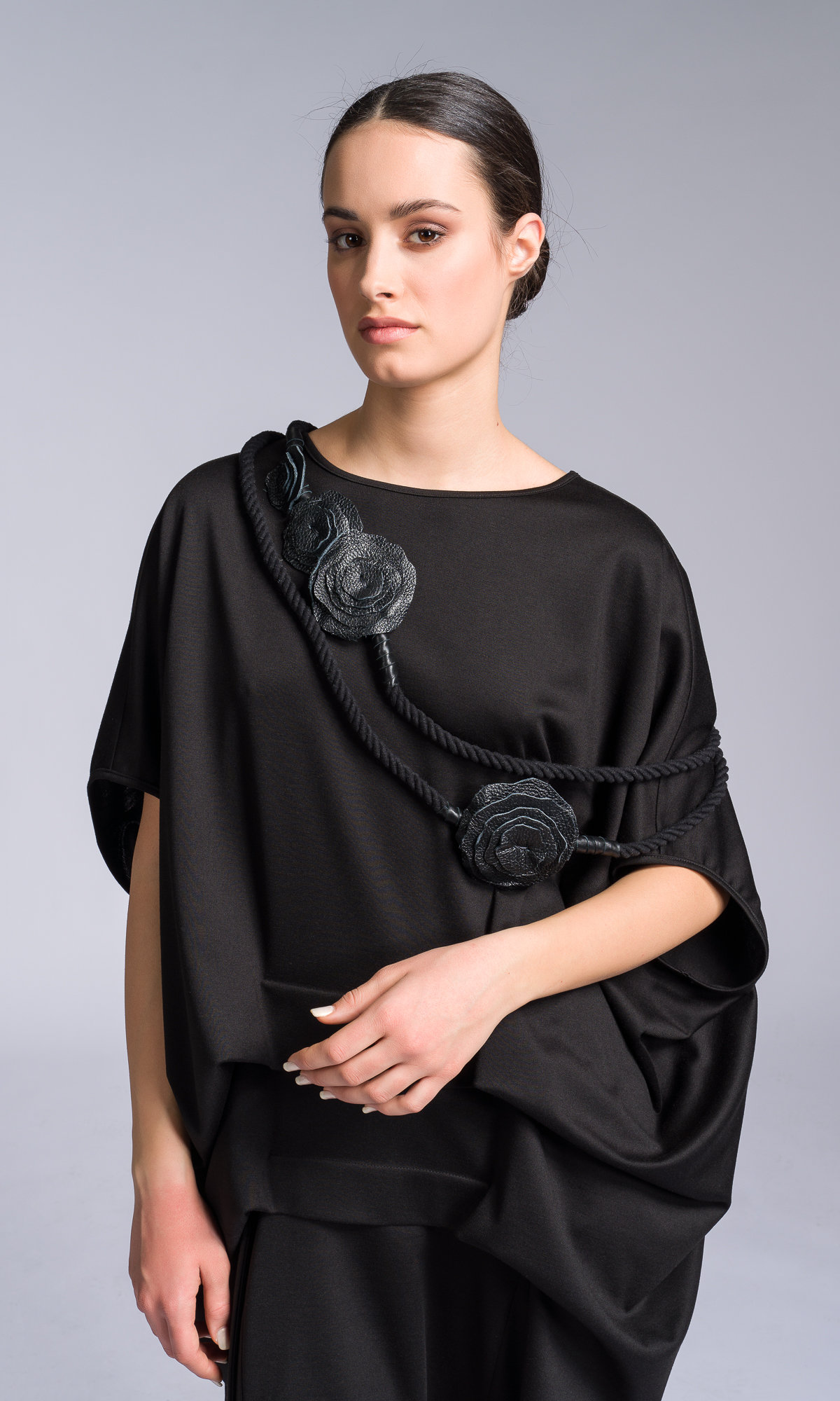 Echtes Leder Rosen Halskette A16386 von Aakasha