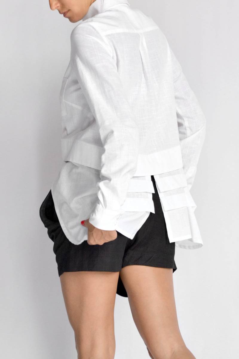 Extravagante Kurze Leinenhemd A90524 von Aakasha