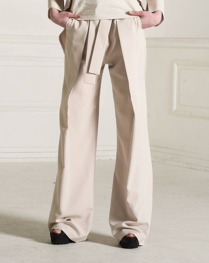 Gerade Hose Mit Weitem Bein Und Gürtel A90222 von Aakasha