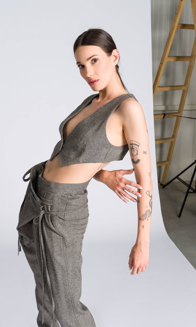 Kurze Anzugweste Mit Fischgrätenmuster A92297 von Aakasha