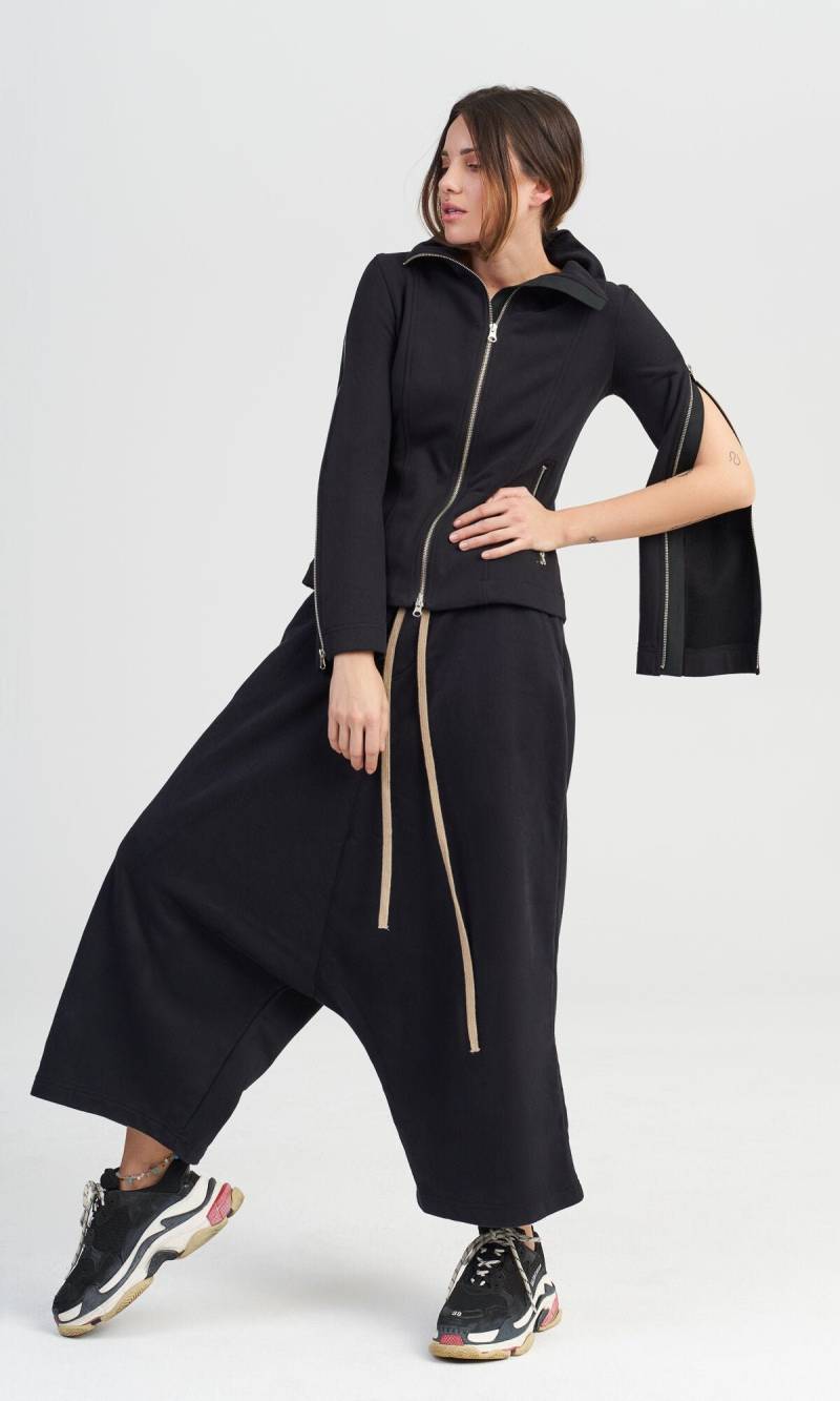 Kurzer Multi Reißverschluss Blazer von Aakasha