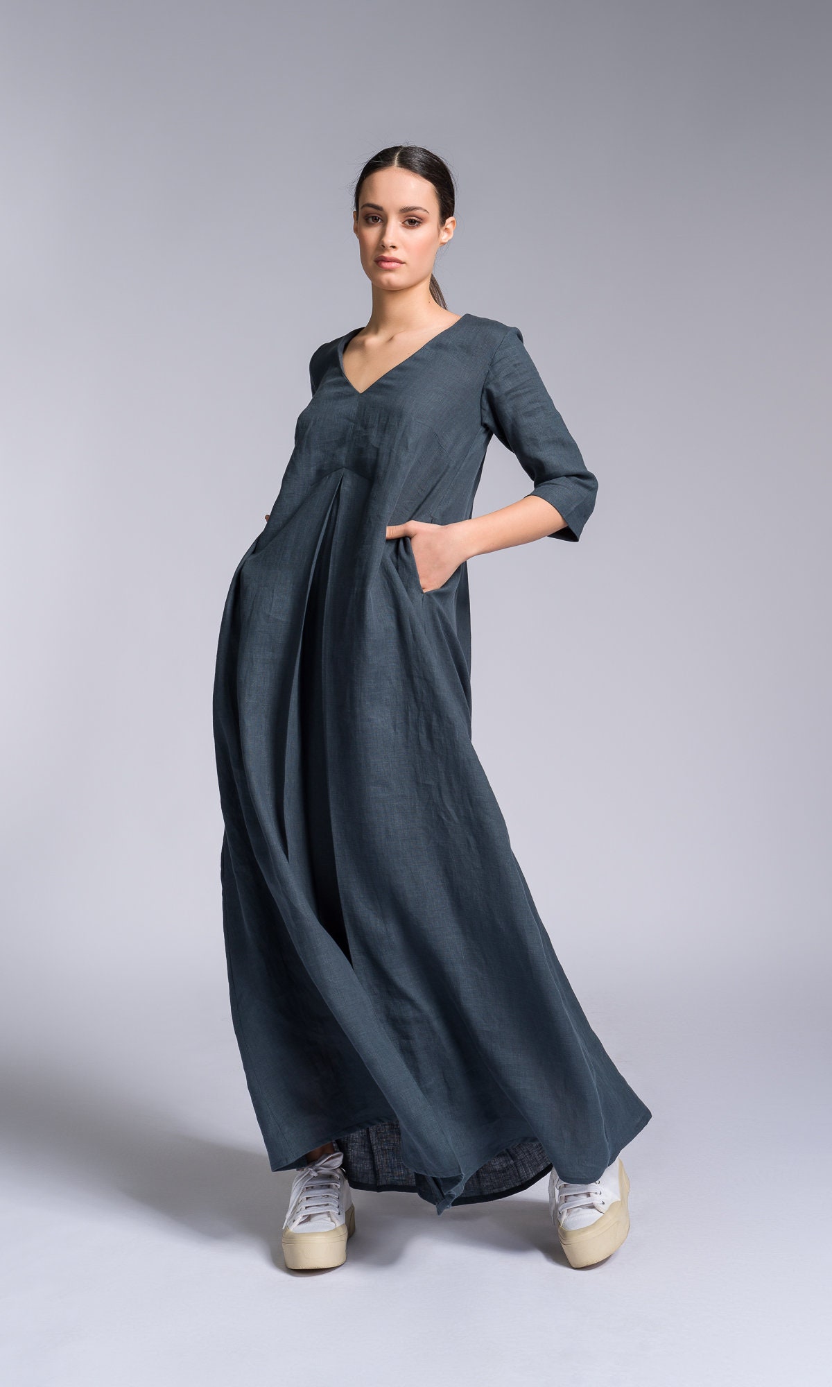 Leinen Maxikleid, Mitte Der Ärmel Gefaltet Boho Kleid V-Ausschnitt Seitentaschen von Aakasha