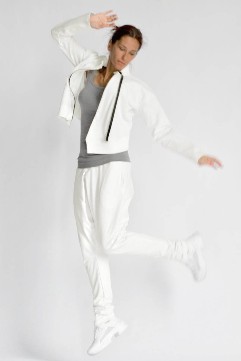 Lockere Lässige Schwarze Hose Mit Tiefem Schritt A90531 von Aakasha