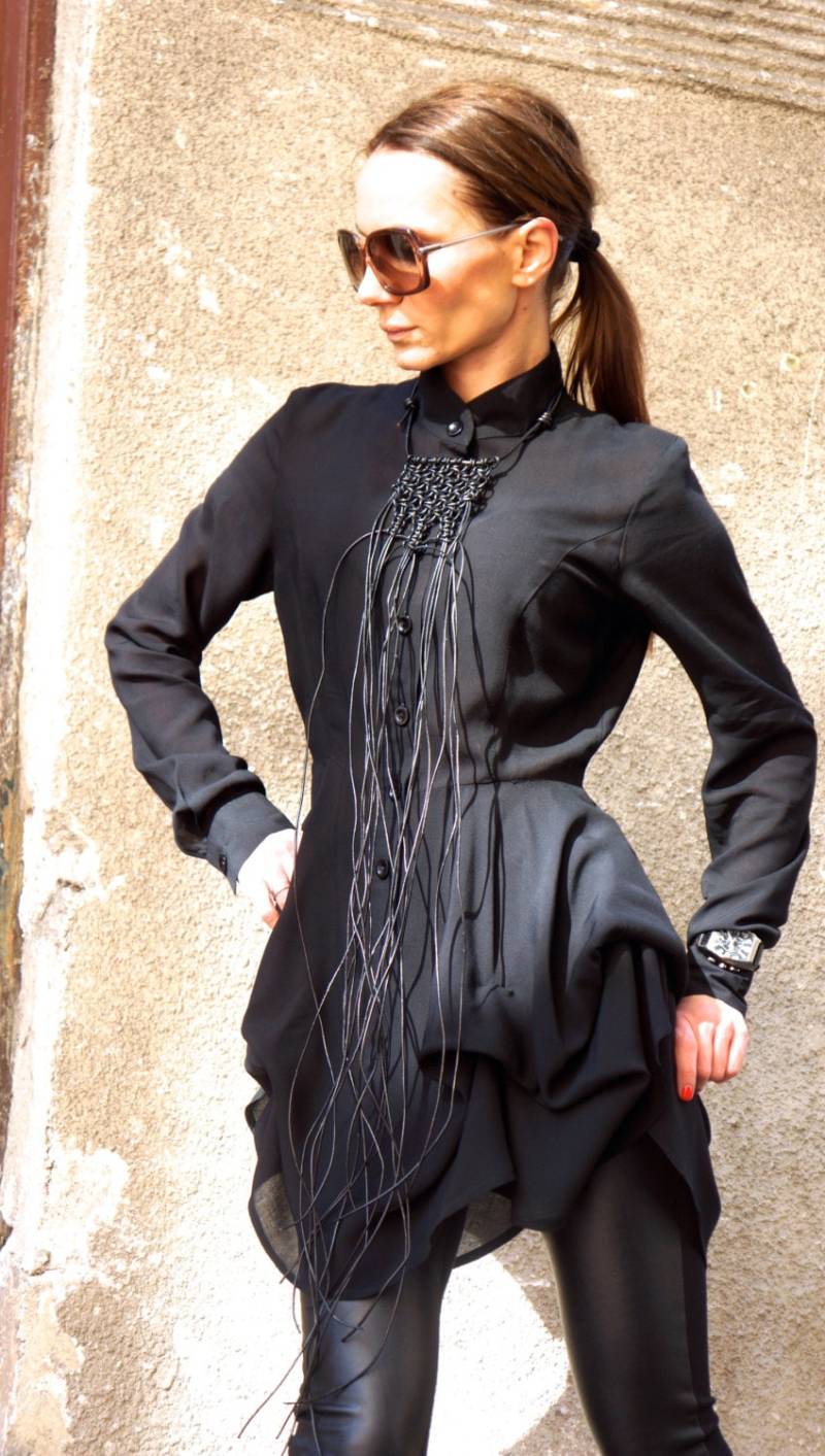 Neue Kollektion Schwarze Extravagante Leder Makramee Halskette Von Aakasha A16196 von Aakasha