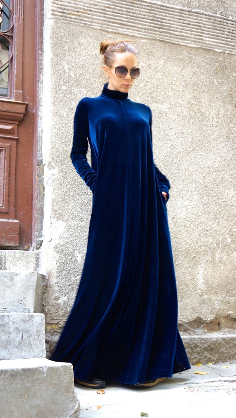 Maxi Samt Warmes Kleid Kaftan Seitentaschen Extravagantes Langes Party Rollkragen Von Aakasha A03498 von Aakasha