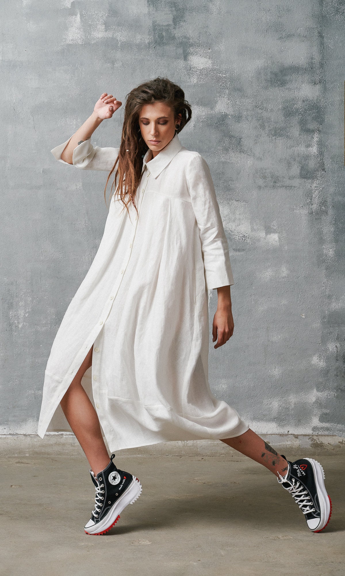 Oeko-Tex Leinen Midi Shirt Kleid Oversized Sommer Tunika von Aakasha