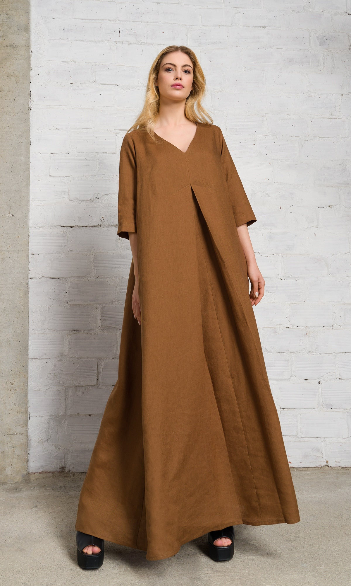 Plus Size Leinenkleid, Halbarm Maxikleid Mit Kellerfalte A92135 von Aakasha