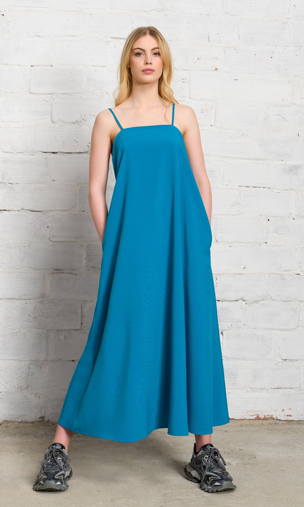 Plus Size Sommerkleid, Midi Camisole Kleid A92159 von Aakasha