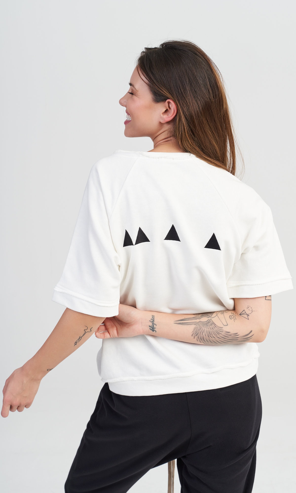 Schlichte Top Mit Dreiecken Auf Der Rückseite von Aakasha