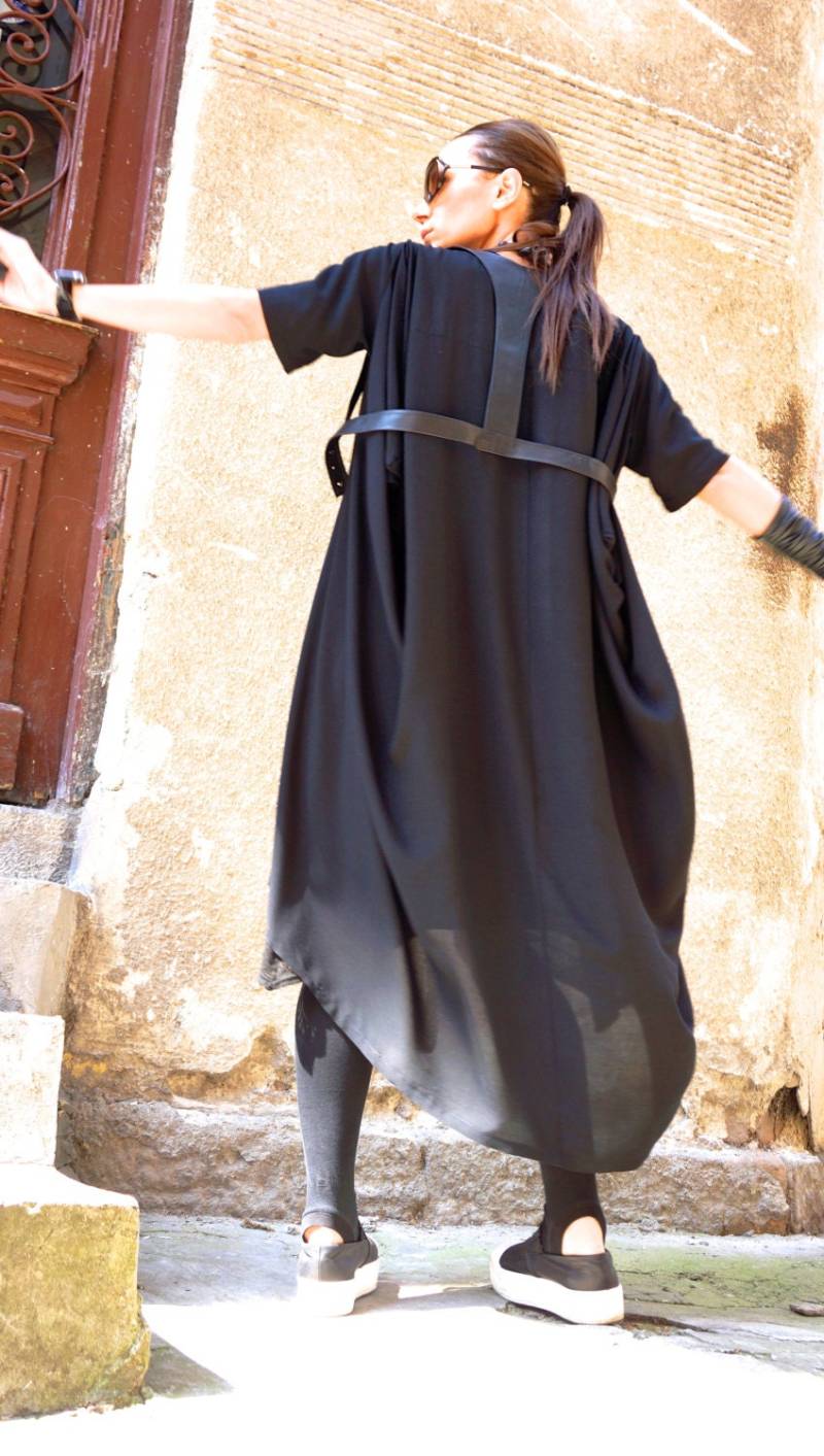 Schwarze Extravagante Leder Streifen Weste Von Aakasha A16219 von Aakasha