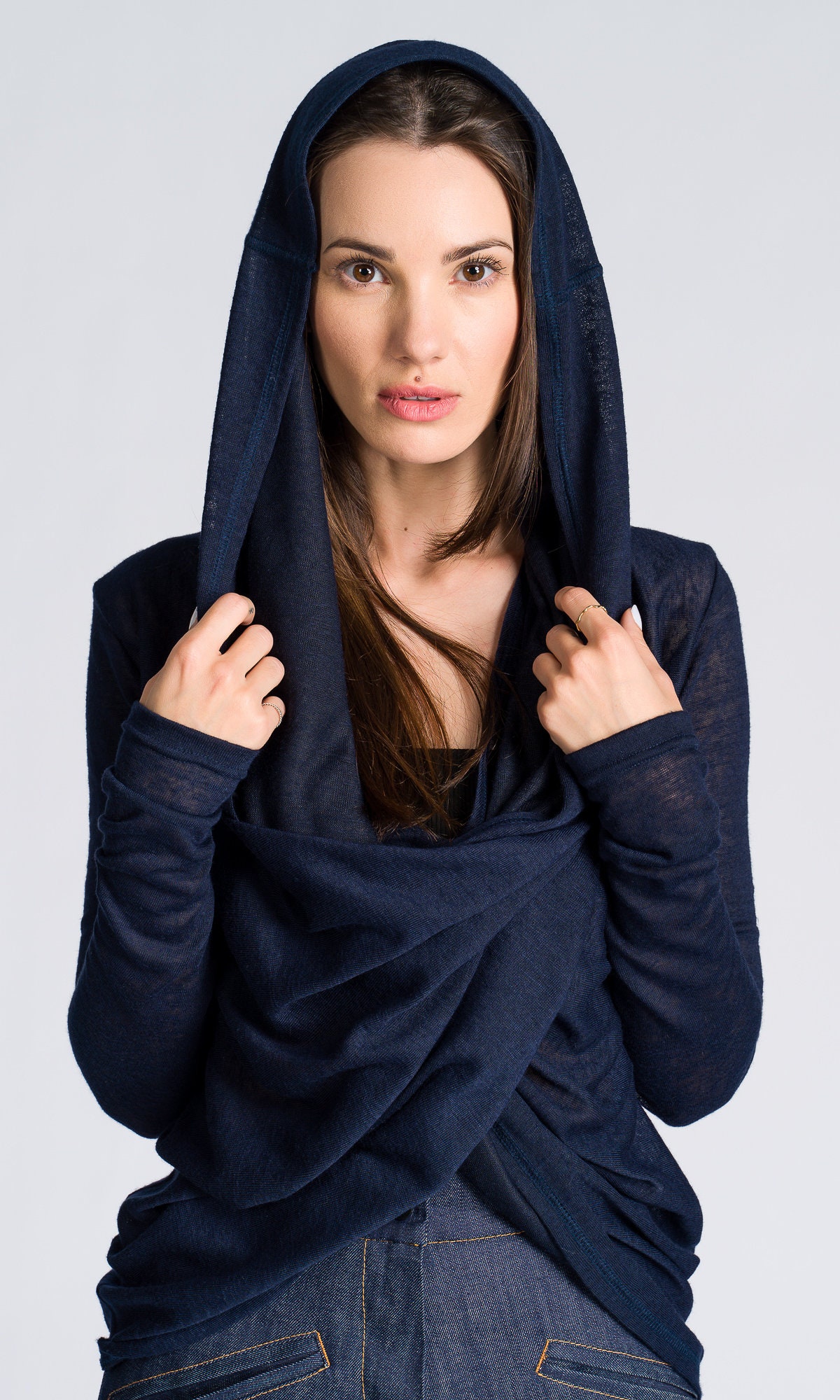 Sommer-Cardigan, Langarm-Top Mit Langen Drapierten Front A92315 von Aakasha