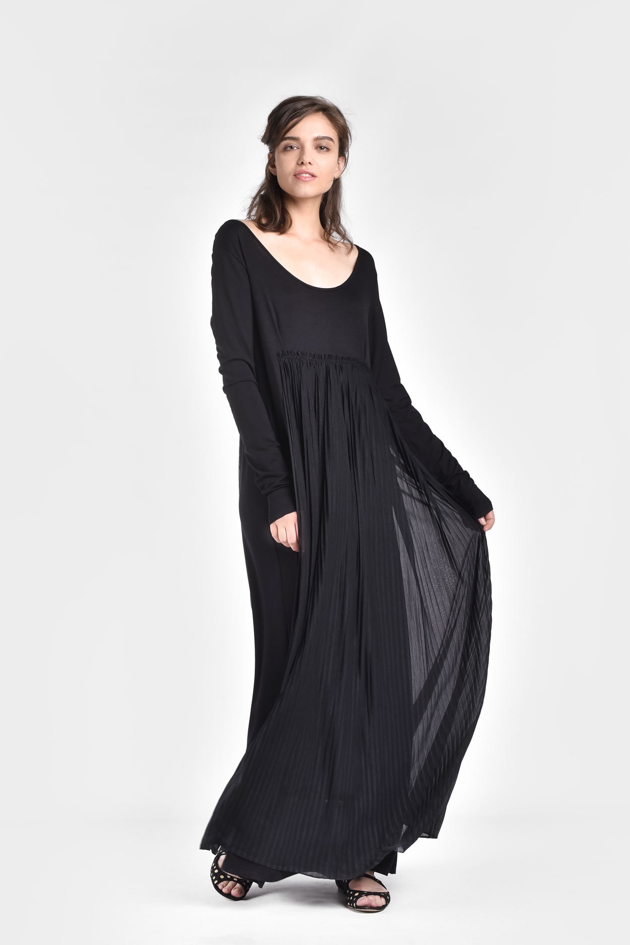 Übergroßes Maxi Kleid, Übergroßer Kaftan, Plissee Kleid Mit Hoher Taille Und Langen Ärmeln A03665 von Aakasha