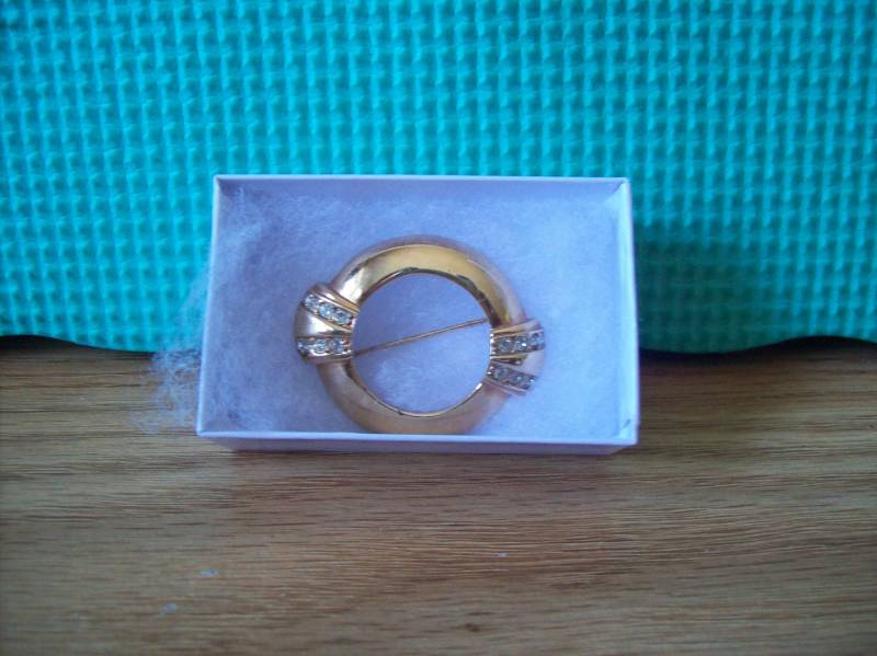 Avon Vintage Brosche Goldfarben Brosche von AamusAttic