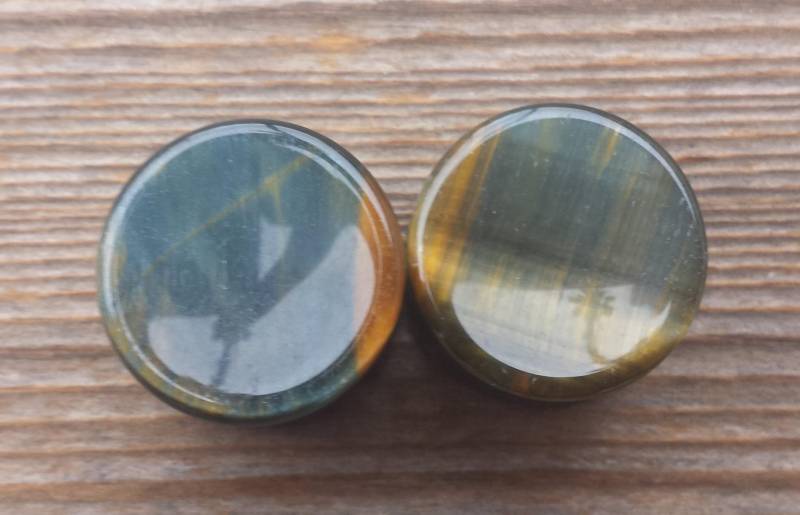 Paar Echte Konkave Blue Tiger Auge Plugs Gauges Körperschmuck Double Flared - Pick Size von AandSCrystals