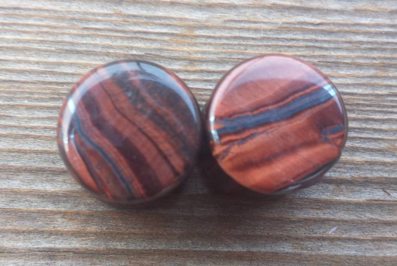 Paar Echte Red Tigerauge Flache Plugs Gauges Körperschmuck Double Flared - Pick Size von AandSCrystals