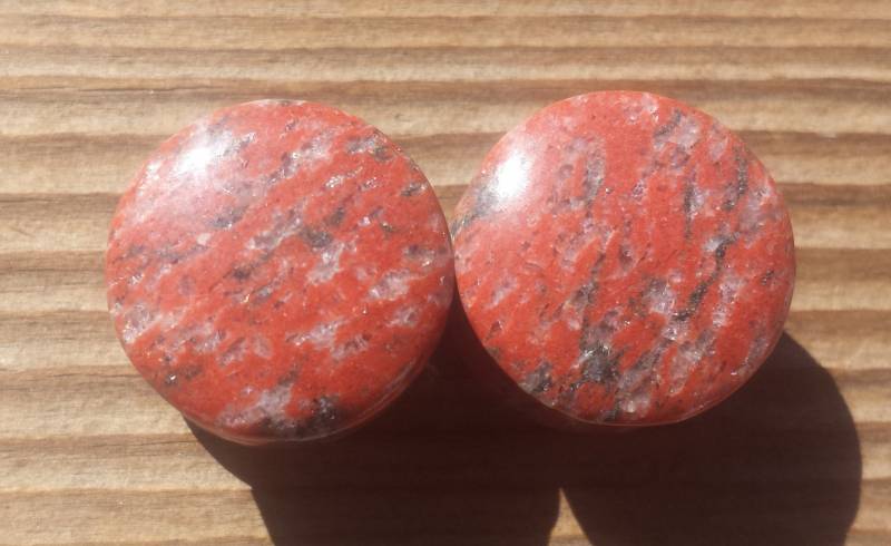 Selten Paar Echte Rote Sesam Jaspis Plugs Gauges Körperschmuck Double Flared - Pick Size von AandSCrystals
