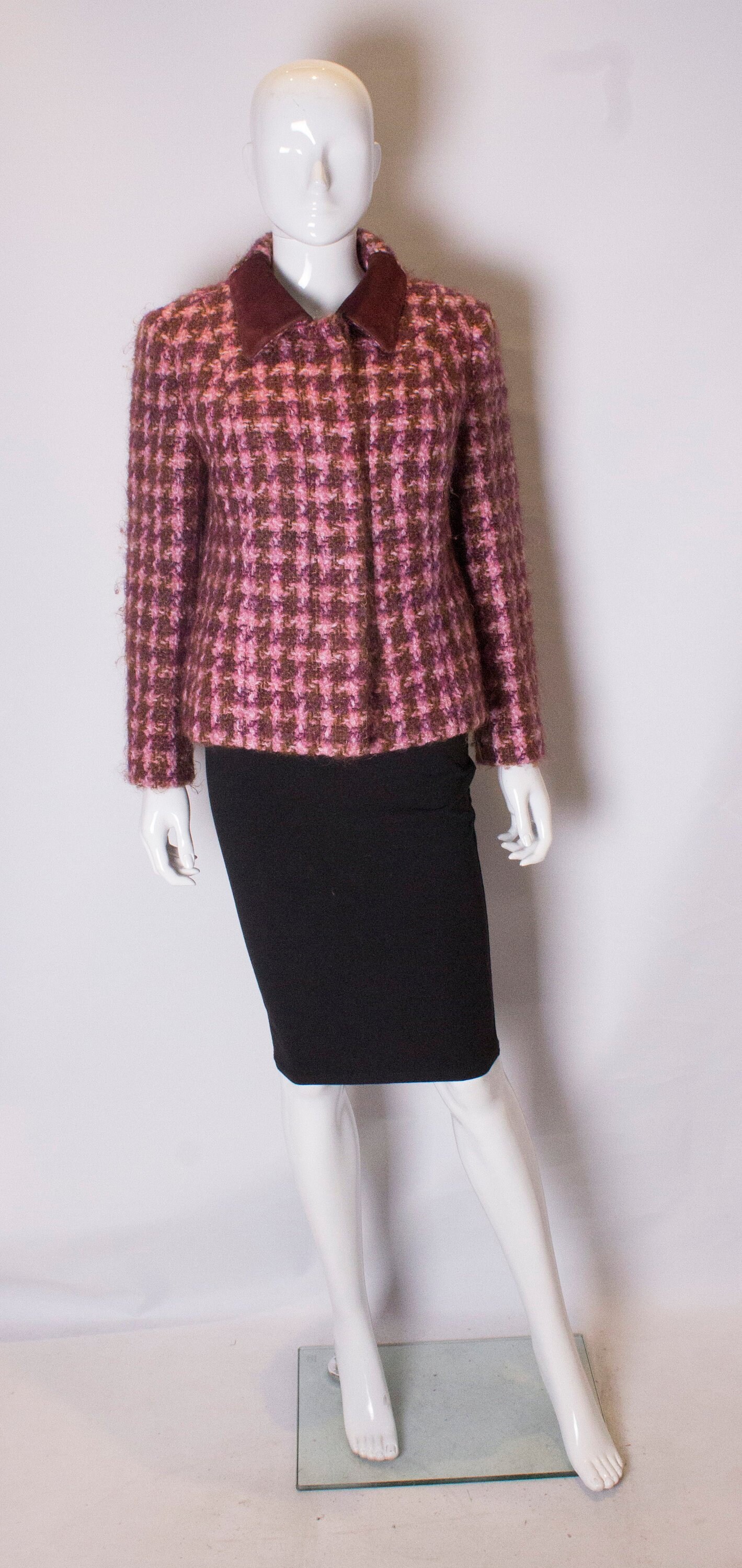 Ein Vintage 1960 Jean Patou Wool in Rosa Jacke von AardvarkvintageGoods