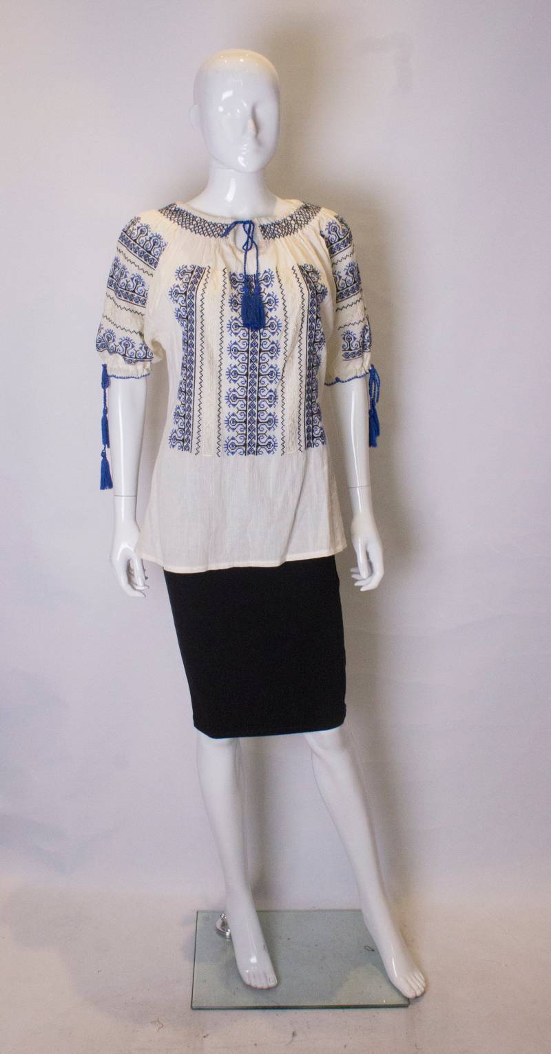 Ein Vintage 1970 Bestickt Bauer Boho Top von AardvarkvintageGoods