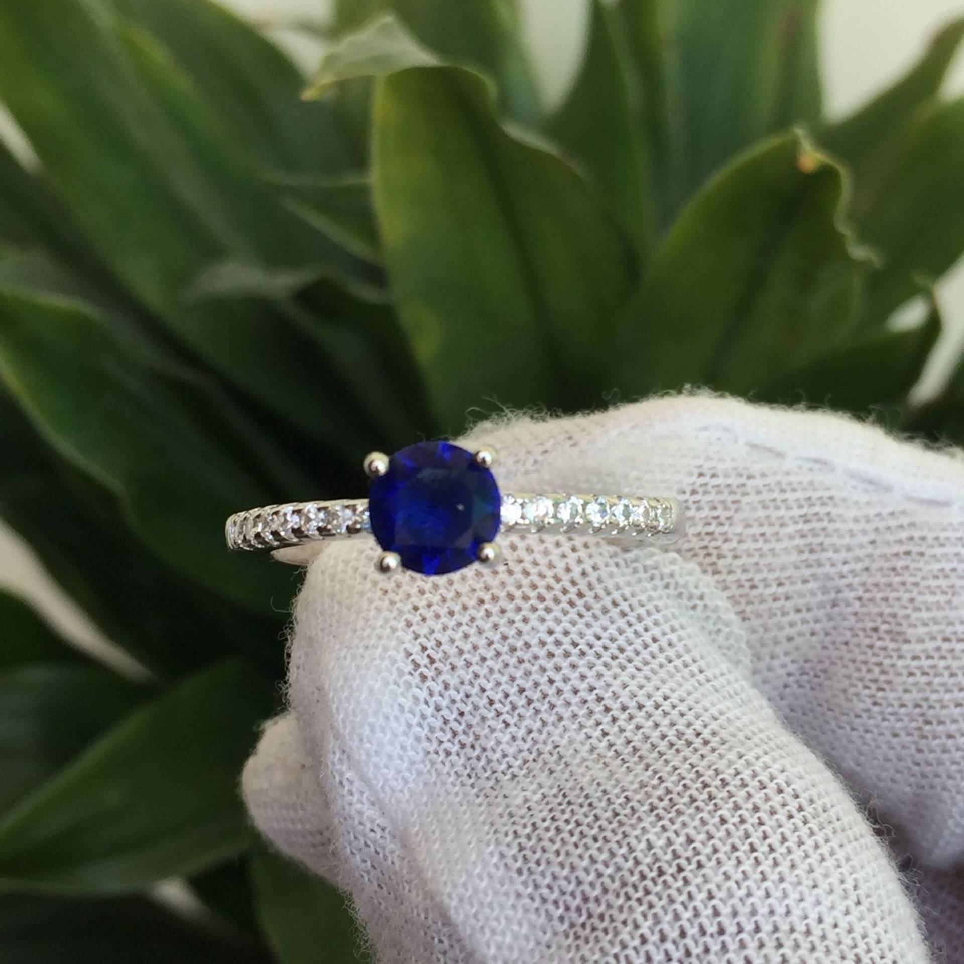 Natürlicher Blauer Saphir 3 Karat Ring, 925 Sterling Silber, Handgemachter Ring Für Männer Und Frauen, Jahrestag Geschenk von AarinJewels