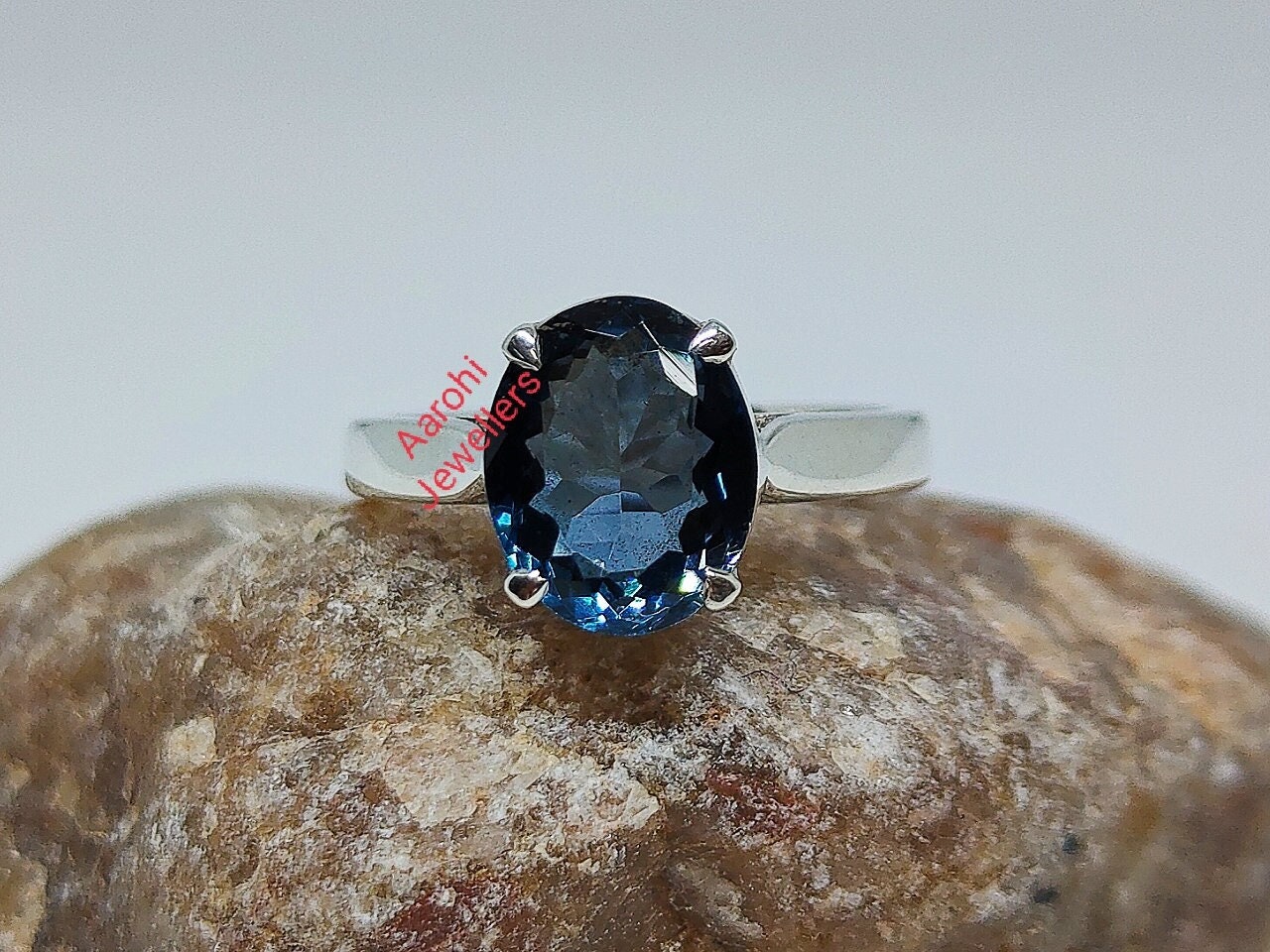 Echter Londoner Blautopas Ring, Handgemachter 925 Silber Blauer Edelstein, Ehering, Dezember Birthstone Jubiläumsring von Aarohijewellers