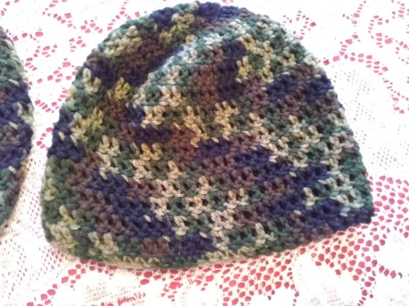 Gehäkelte Camo Jagdmütze Handgefertigte Acrylmütze Mit Orangefarbenem Rand von AaronsAtticFinds