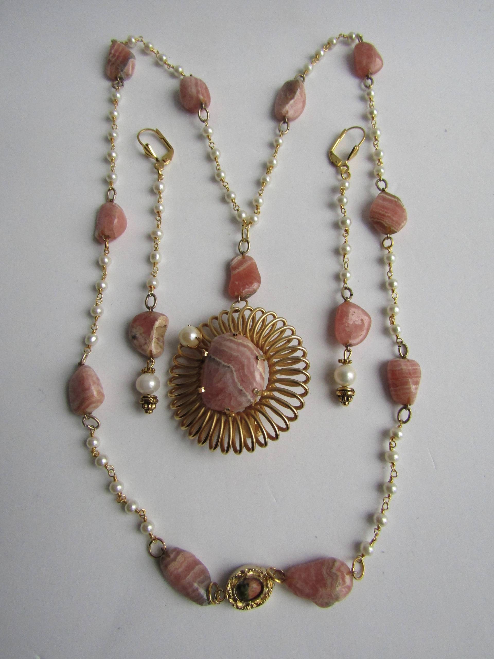 Handwerker Set 18Kt Gp Rhodochrosit Zuchtperle Anhänger Süßwasser Verdrahtet Halskette Durchbohrte Ohrringe von AartsyLC