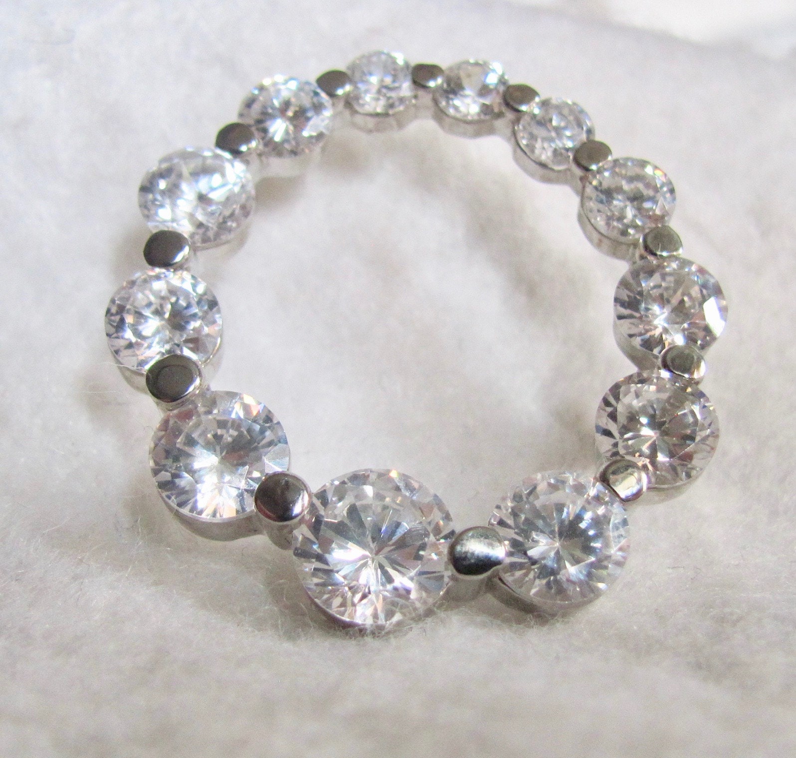 Vintage Sterling Silber Kreis Des Lebens Pin Brosche Mit Zirkonia Zertifiziert Wertgutachten von AartsyLC