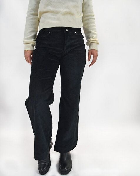 Zeitlose Schlaghosen aus Bio-Baumolle Zolan von Aatise von Aatise