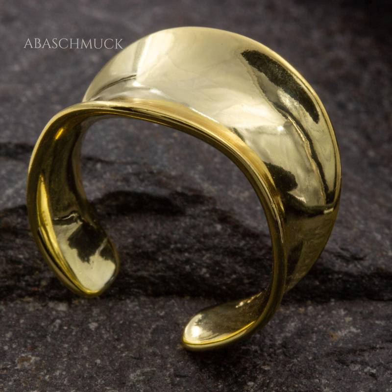 Vergoldeter Silberring Mit Unregelmäßigen Kanten Einzigartiger Und Eleganter Schmuck von AbaSchmuck