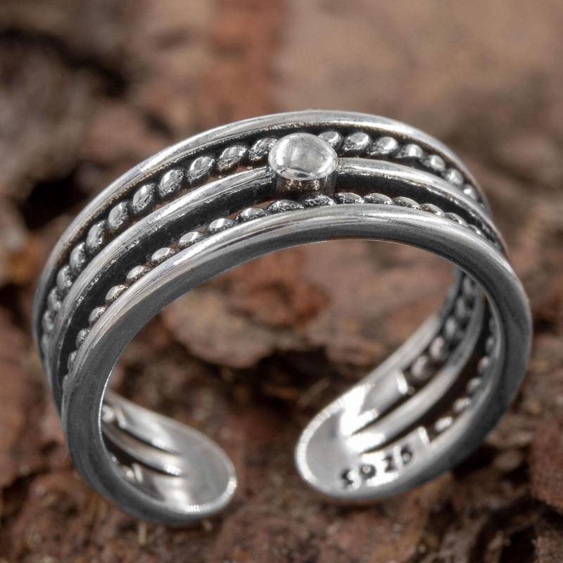Verstellbarer Damenring Aus 925Er Silber Mit Kugel, Boho Design Und Strukturierten Reihen - Zeitloser, Eleganter Look von AbaSchmuck